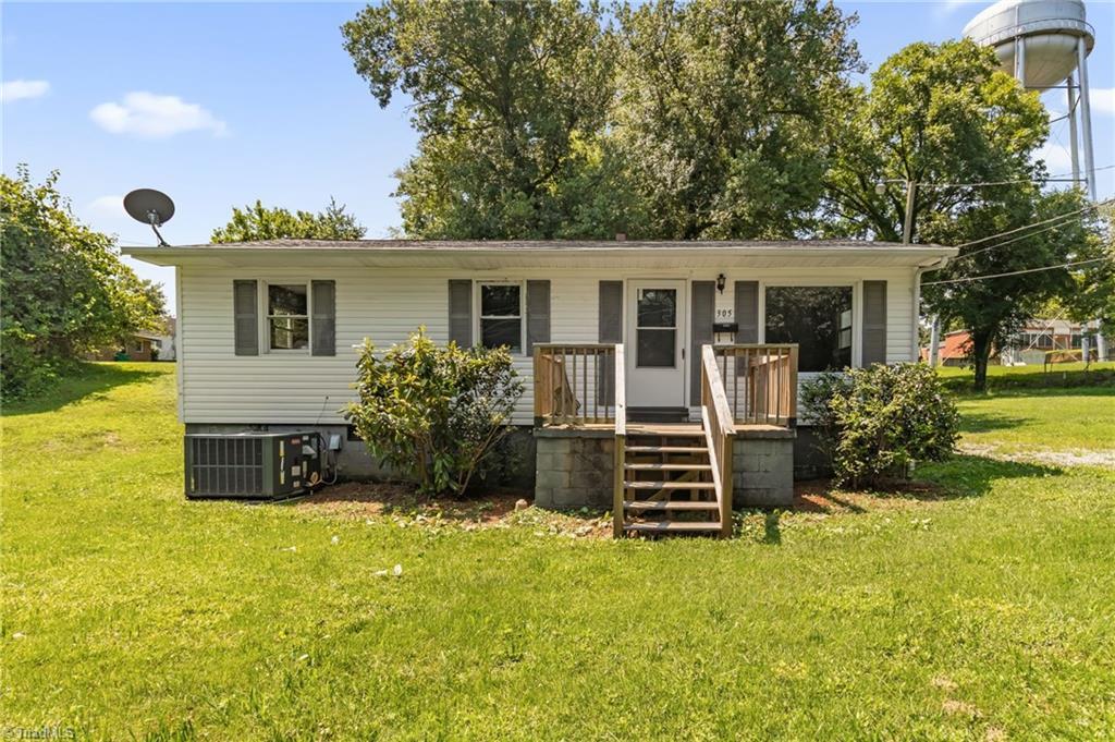 Property Photo:  305 Short Avenue  NC 27025 