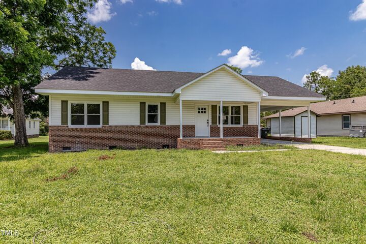 Property Photo: 204 Mercer Court NC 27530