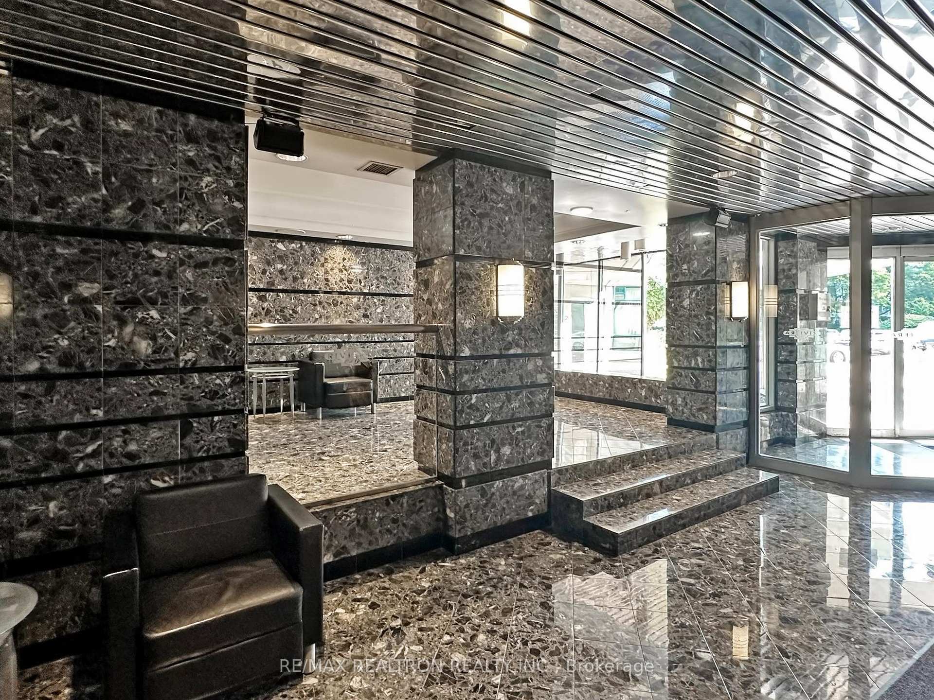 Property Photo: 4725 Sheppard Avenue E 1802 ON M1S 5B2