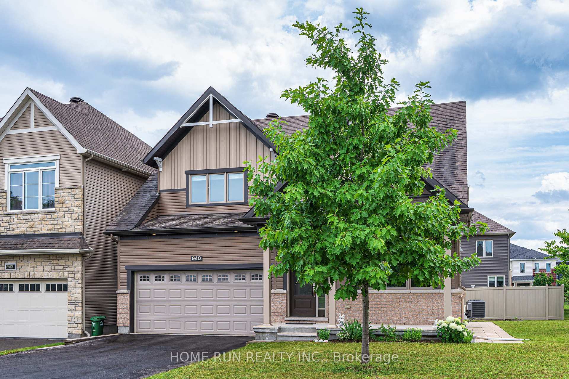 Photo de la propriété:  940 Guinness Crescent  ON K2J 6G8 