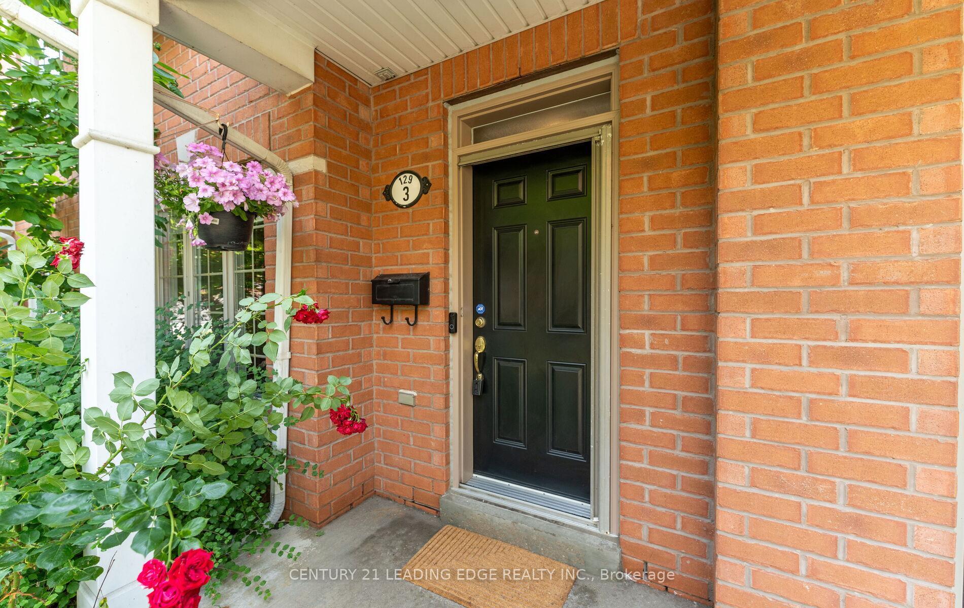 Property Photo: 129 Tenth Street 3 ON M8V 4C7