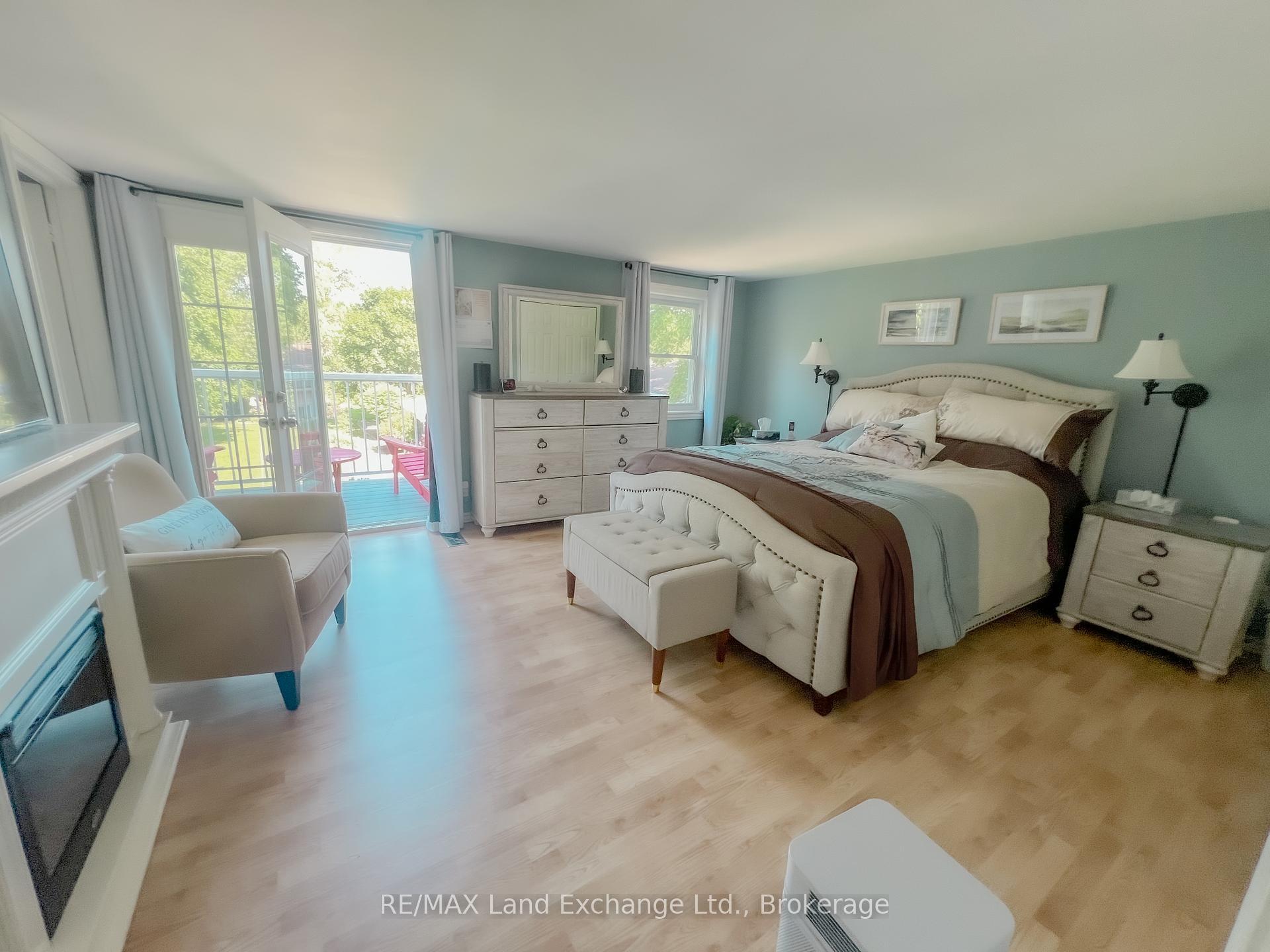 Property Photo:  410 Queen Street S  ON N2Z 0A4 