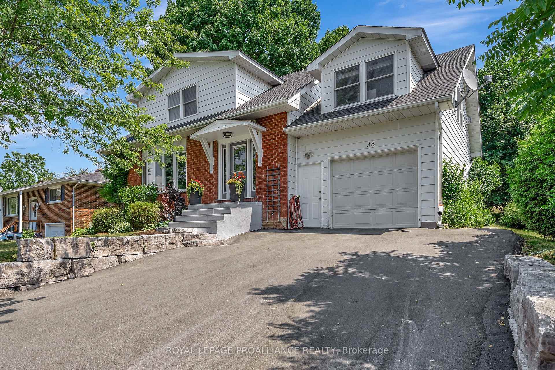 Property Photo: 36 Burnham Avenue ON K0K 1S0
