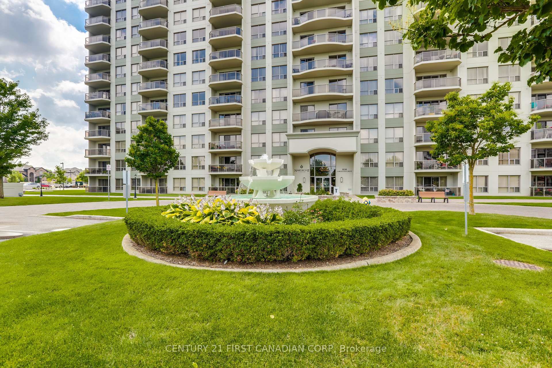 Property Photo: 1030 Coronation Drive 314 ON N6G 0G5