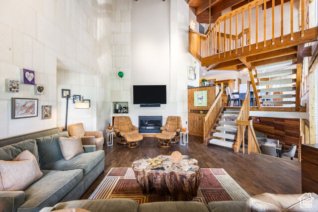 Property Photo: 1308 Pinnacle Ct UT 84060