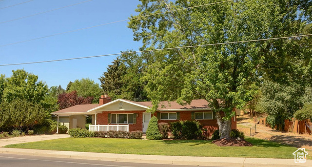 Property Photo: 521 N Grove Dr UT 84004