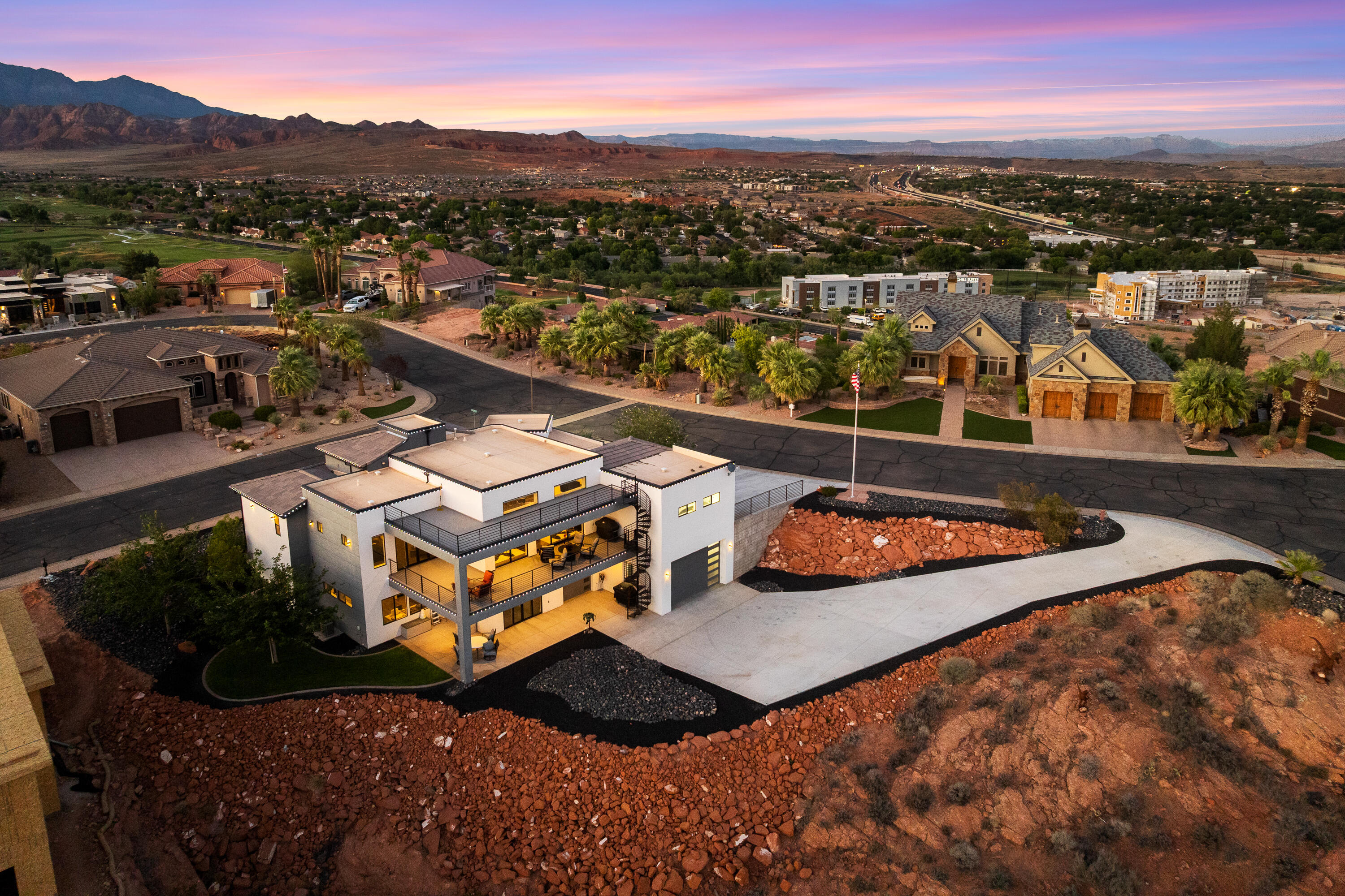 Property Photo: 1193 W Crest Dr UT 84780