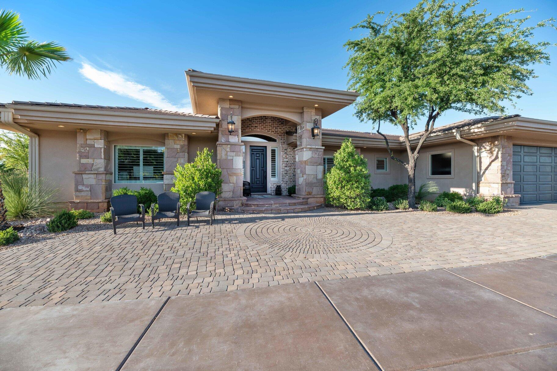 Property Photo: 1557 Stone Cliff Dr UT 84790