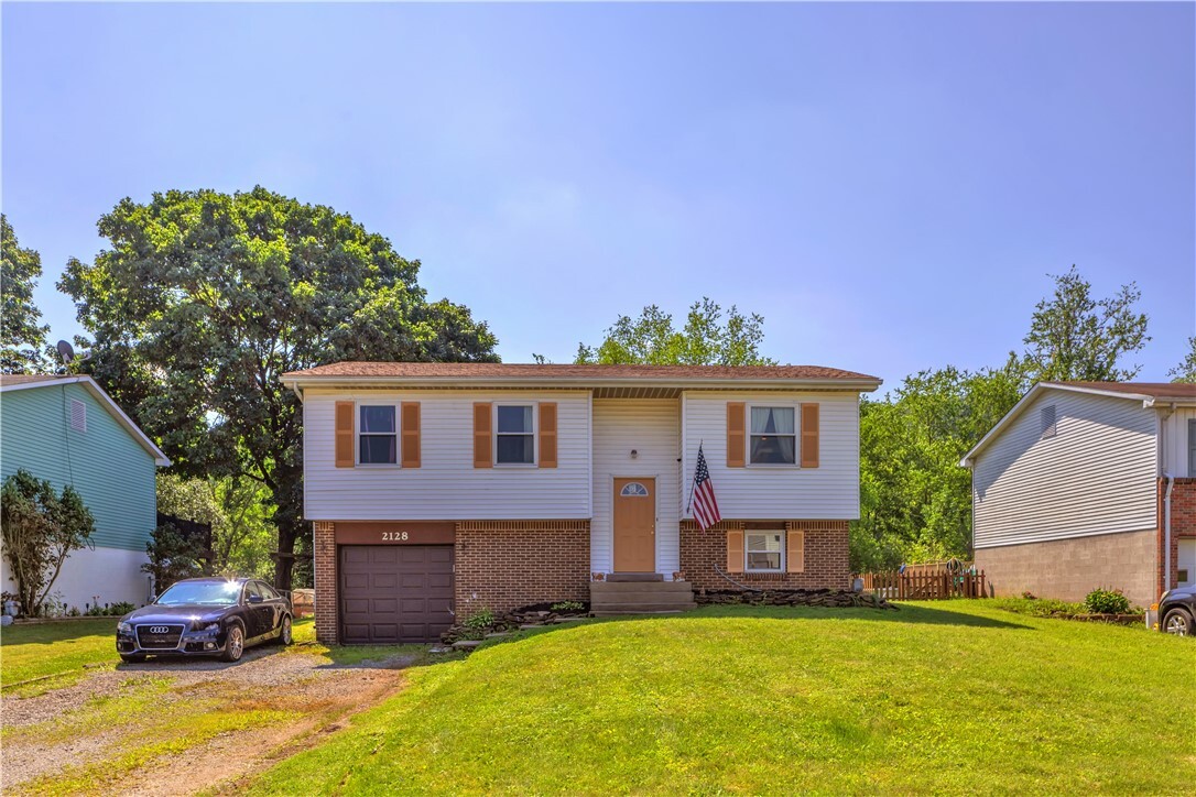 Property Photo: 2128 Stoops Ct PA 15673