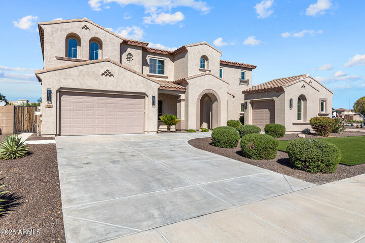 Property Photo:  3126 E Wildhorse Court  AZ 85297 