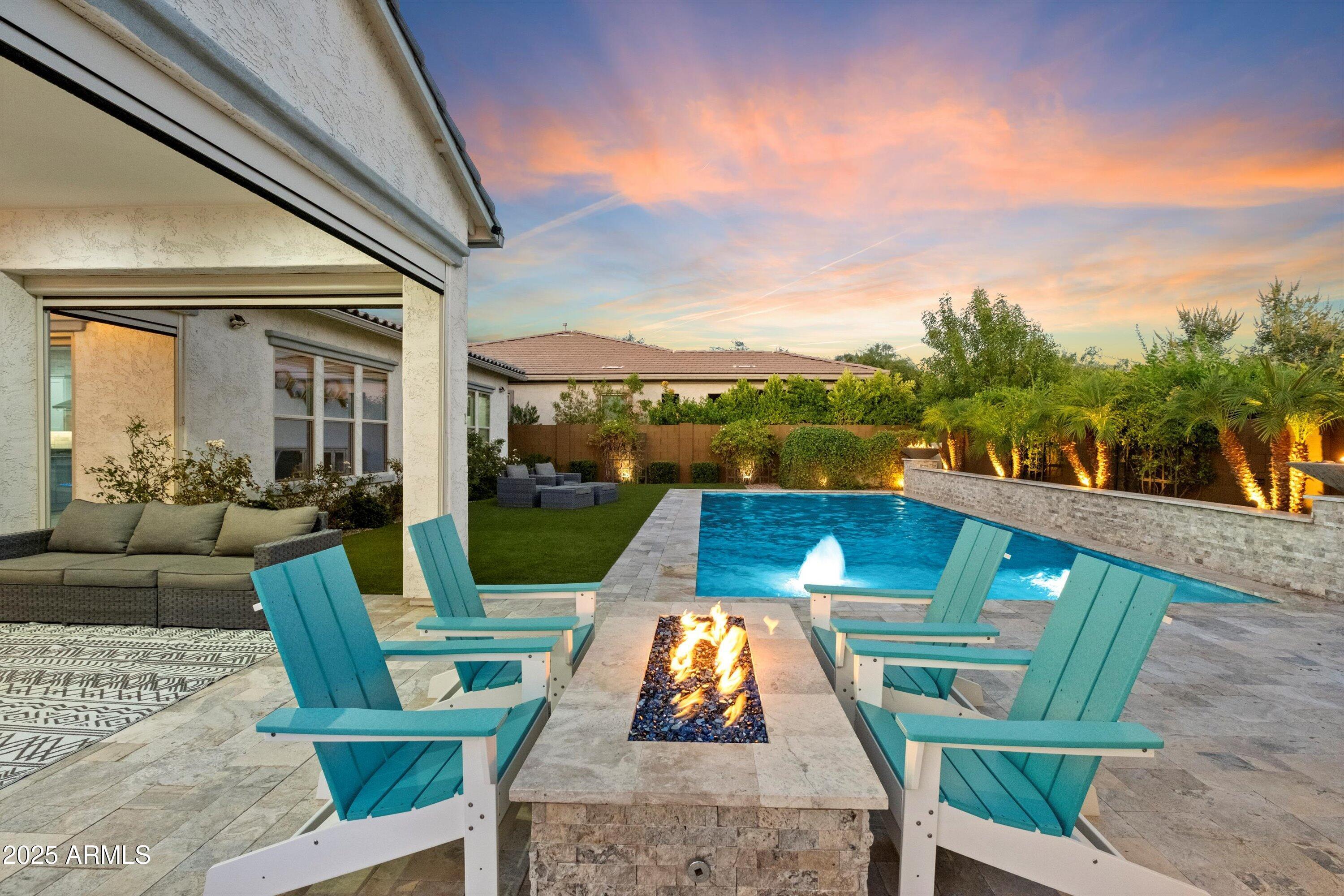 Property Photo:  3129 E Daley Lane  AZ 85050 