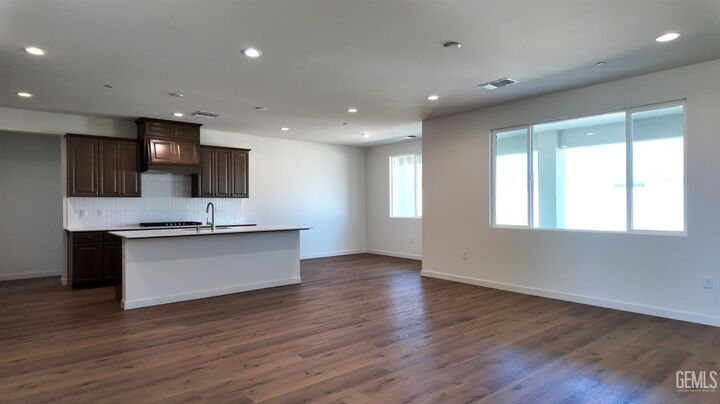 Property Photo: 12820 Graham Court CA 93311