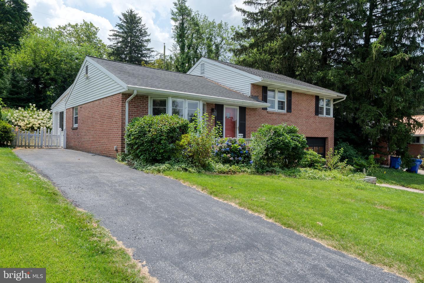 Property Photo: 748 Clearmount Road PA 17403