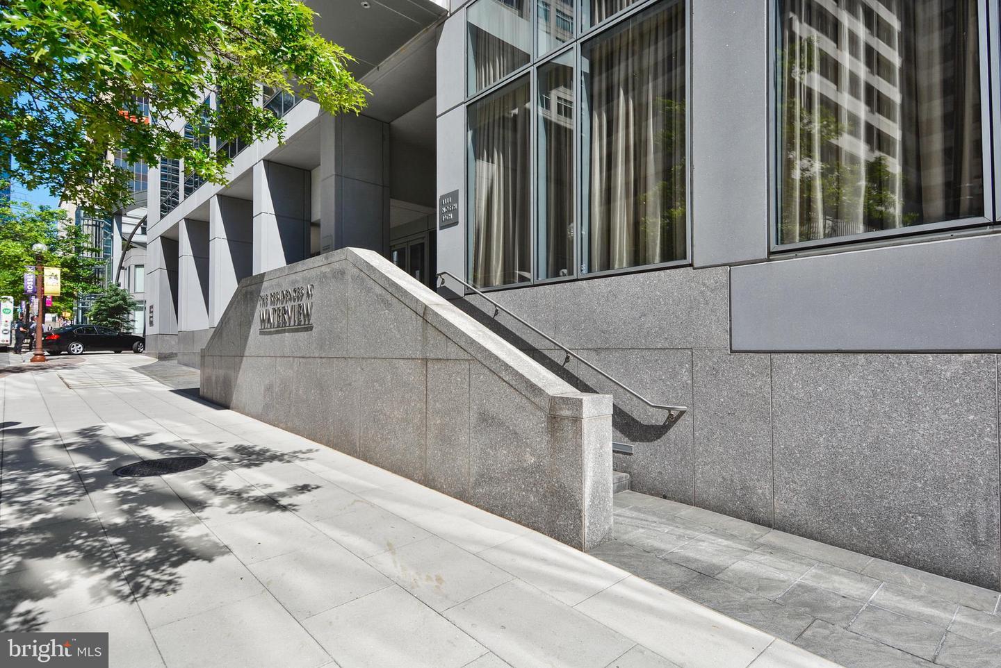 Property Photo:  1111 19th Street N 1908  VA 22209 