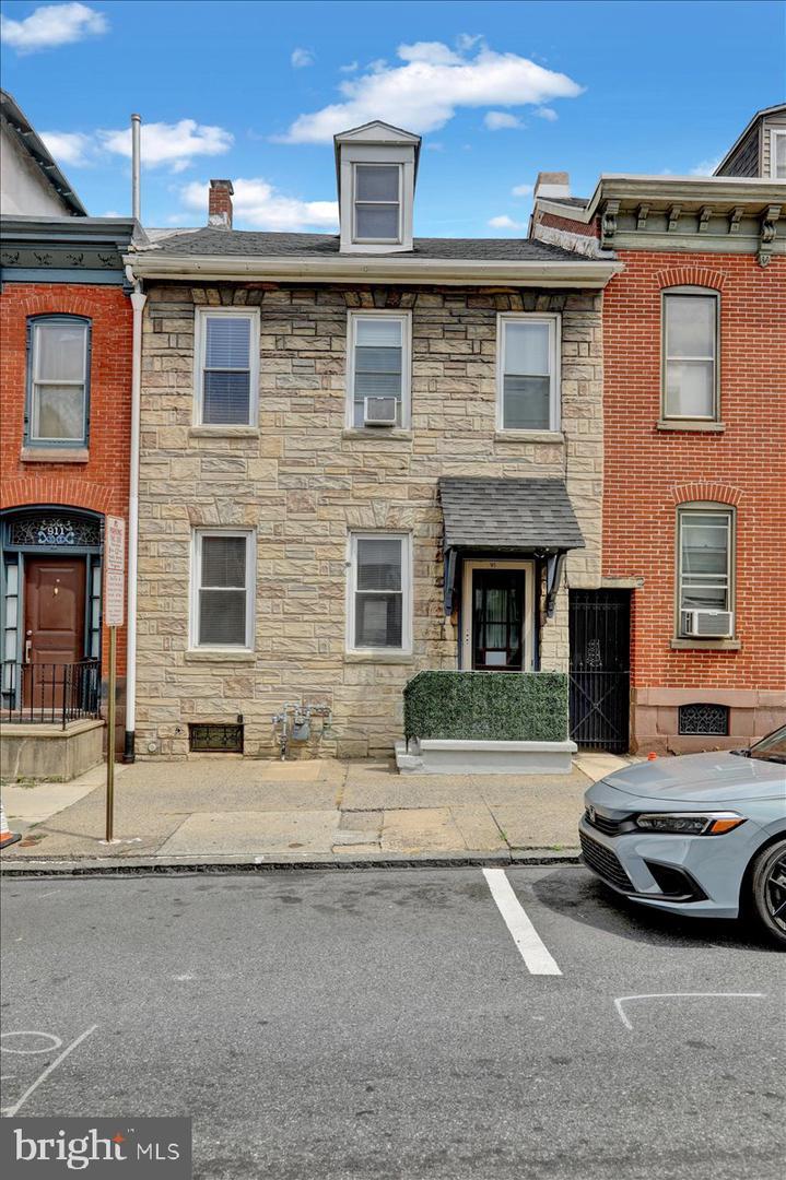 Property Photo:  913 Washington Street  PA 19601 