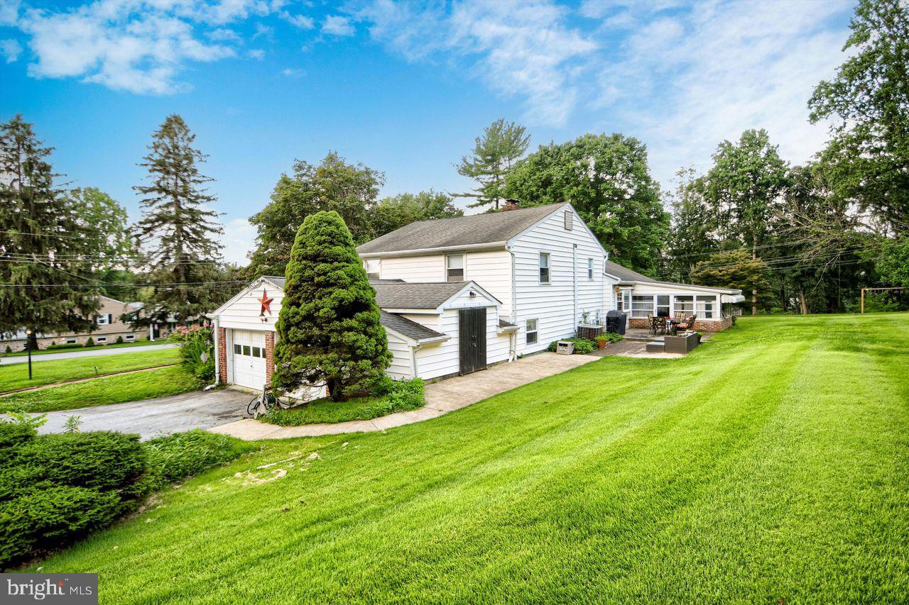 Property Photo: 401 Leslie Lane PA 19382