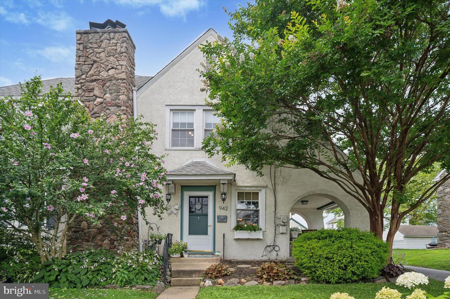 942 Ormond Avenue  Drexel Hill PA 19026 photo