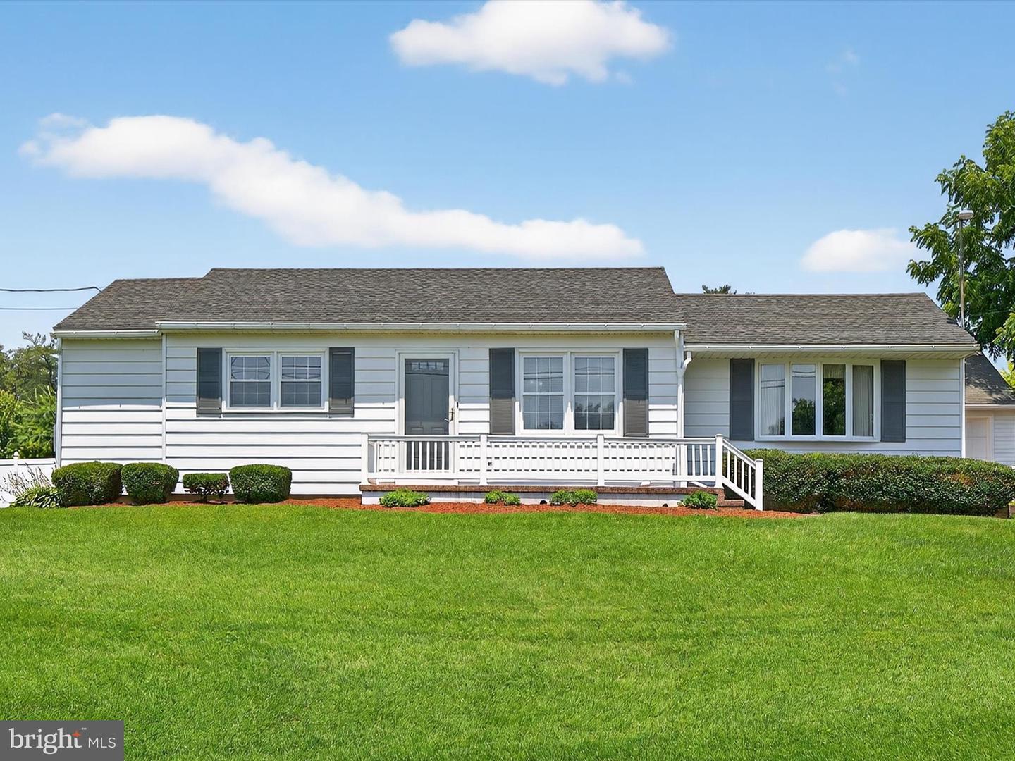 Property Photo: 46 Leven Road PA 17529