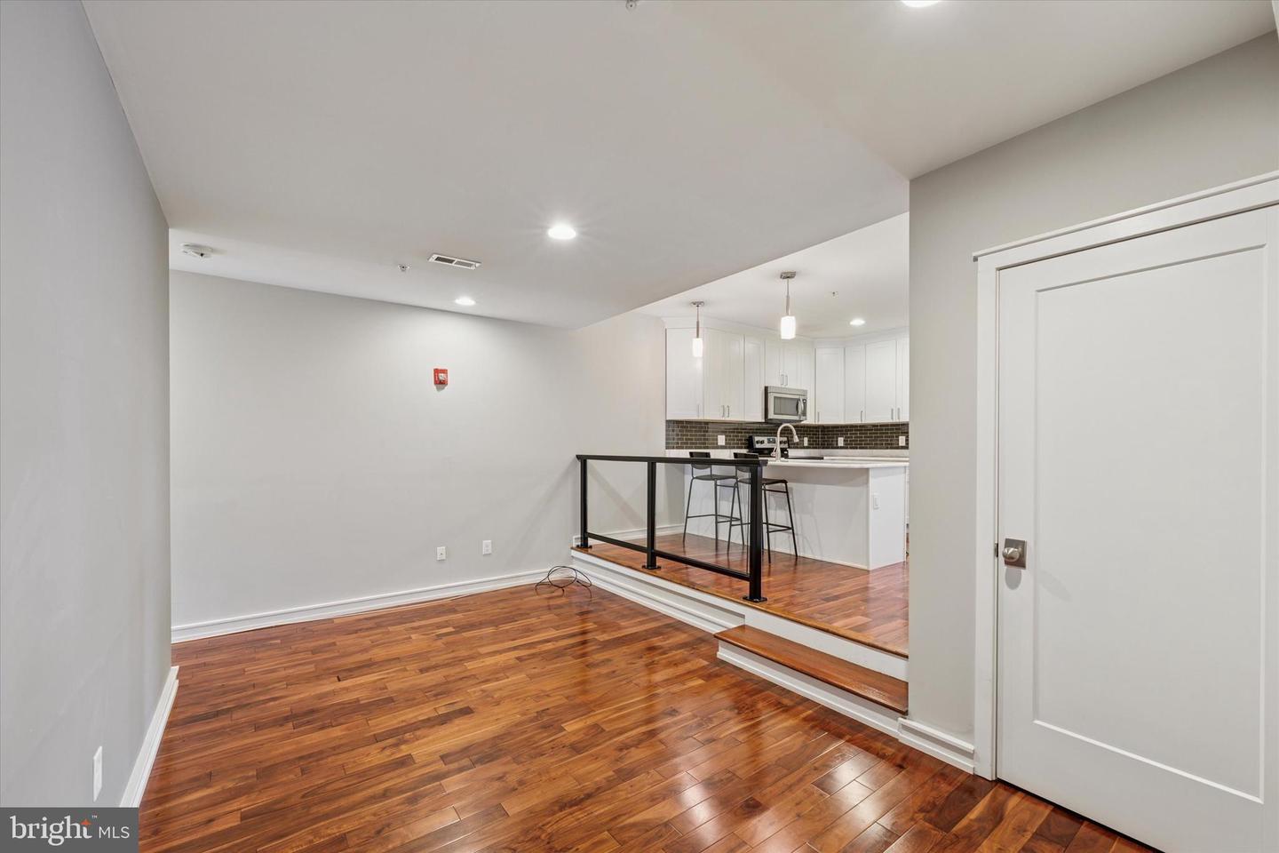 Property Photo: 1321 N 7th Street 2 PA 19122