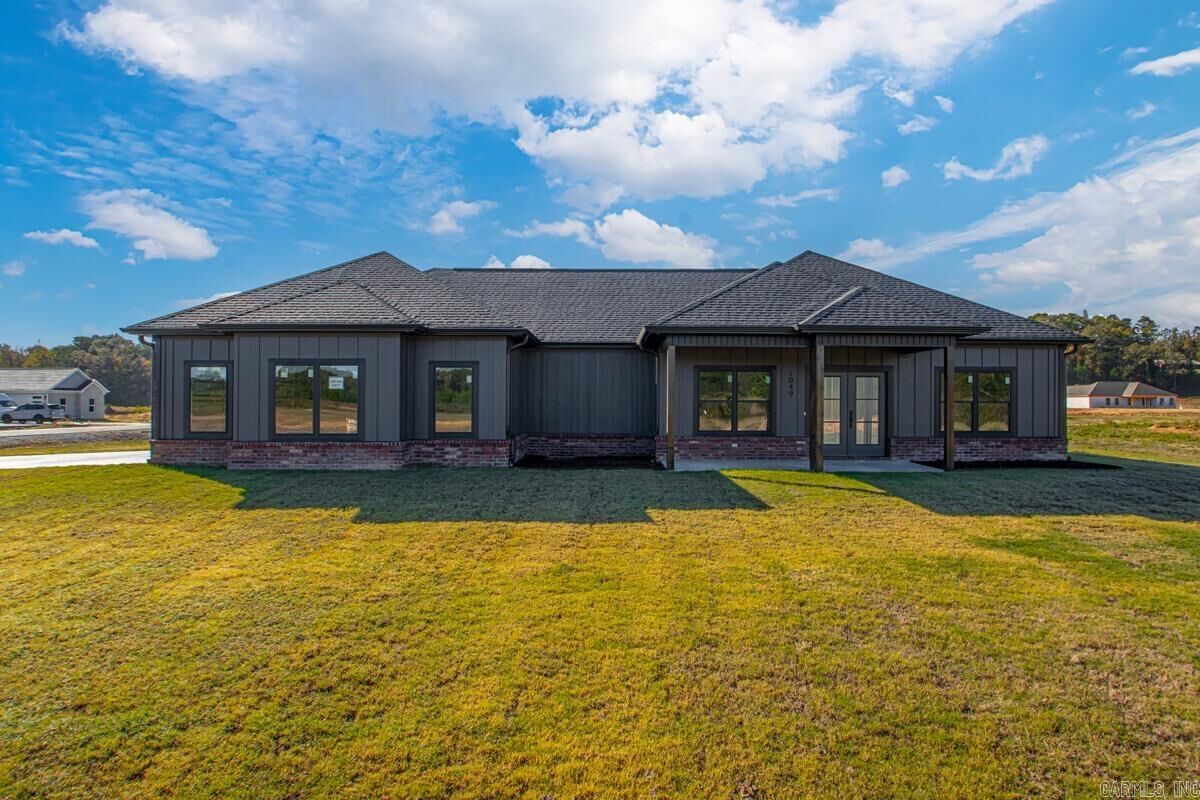 Property Photo:  1049 Duke Drive  AR 72011 