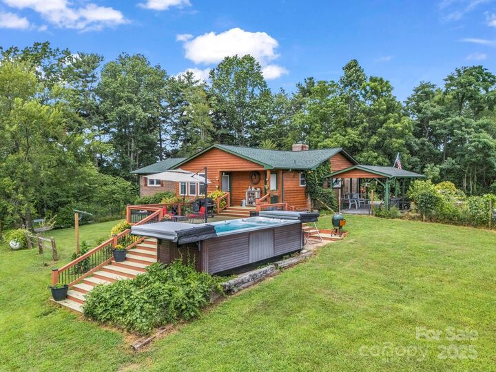 Property Photo:  61 Overbrook Drive  NC 28773 