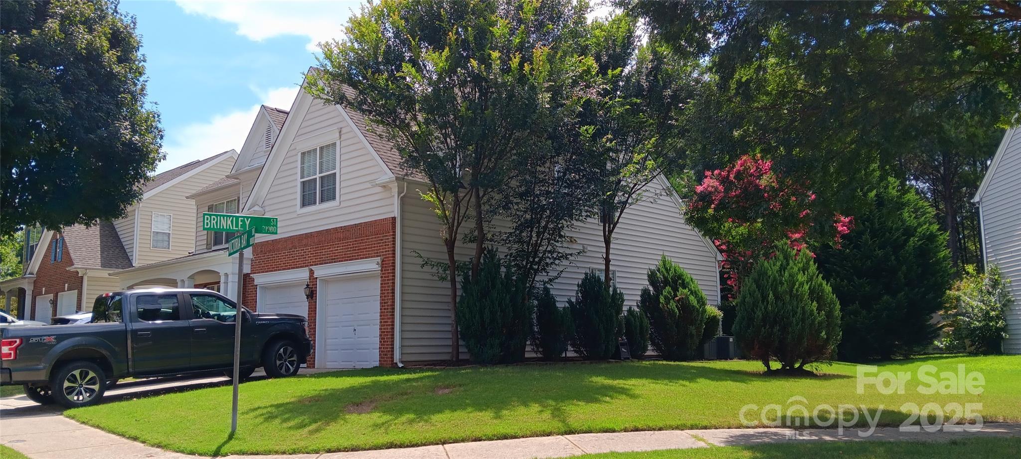 Property Photo: 18302 Victoria Bay Drive NC 28031