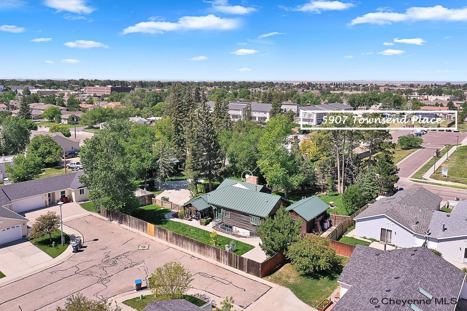 Property Photo: 5907 Townsend Pl WY 82009