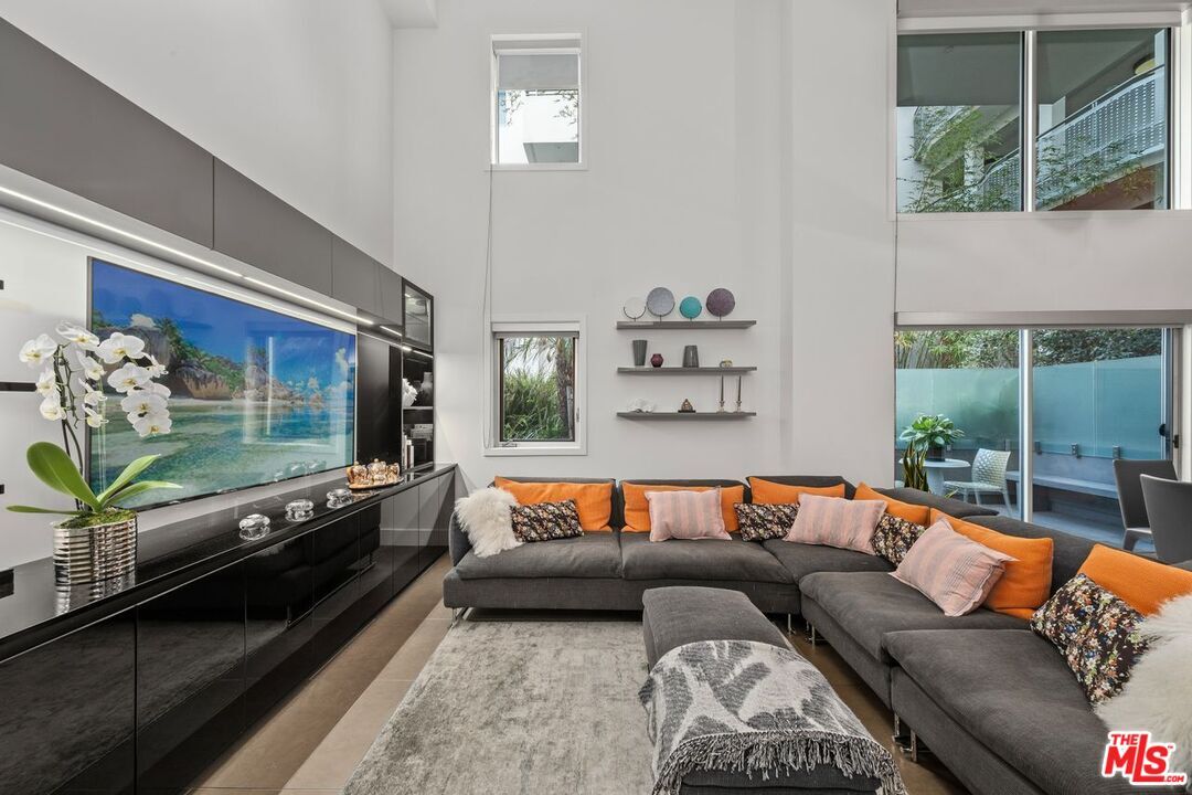 Property Photo: 1700 Sawtelle Blvd CA 90025