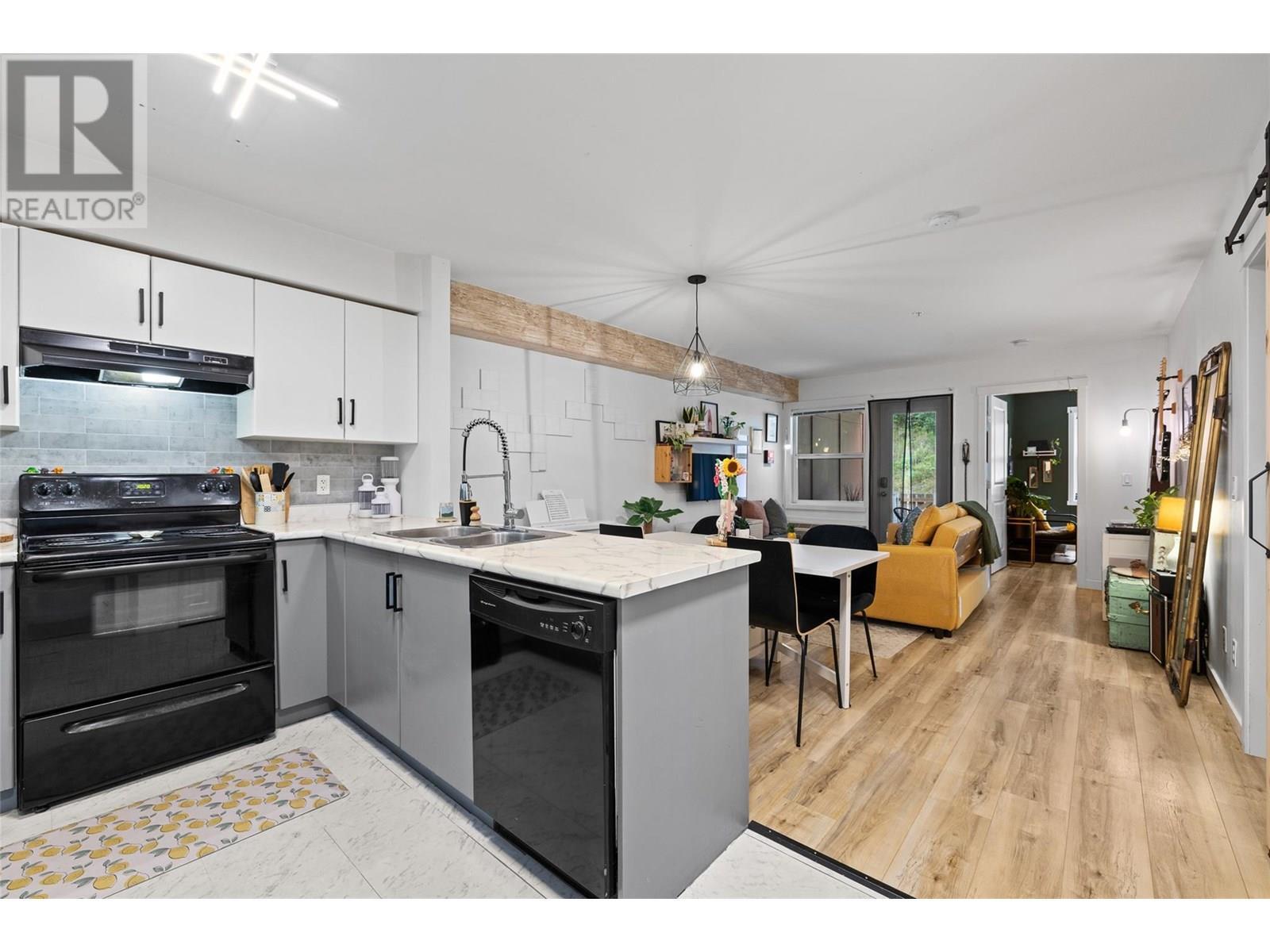 Property Photo: 1481 Glenmore Road North 210 BC V1V 2C5
