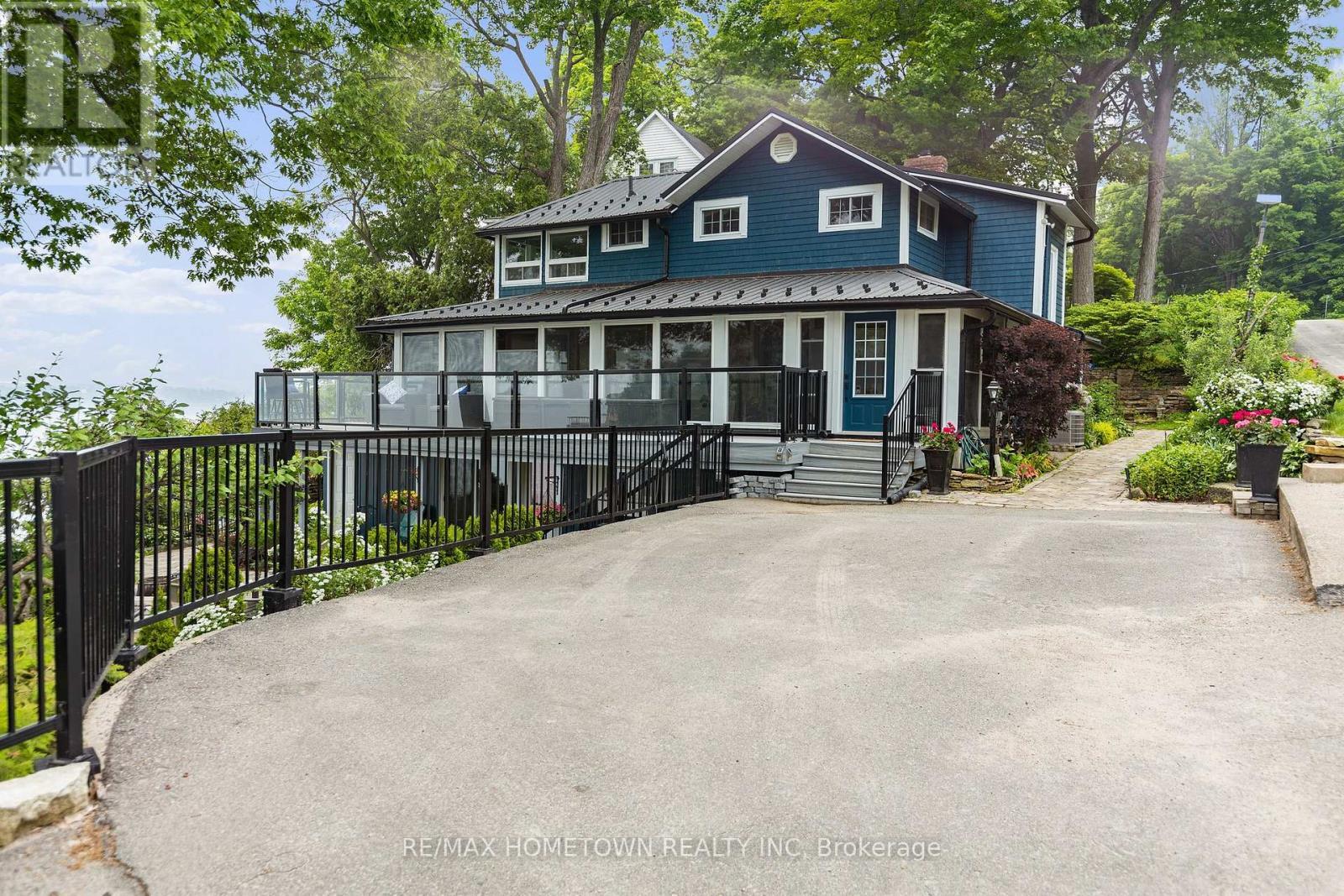 Property Photo: 130 Butternut Bay Road ON K6V 7E5