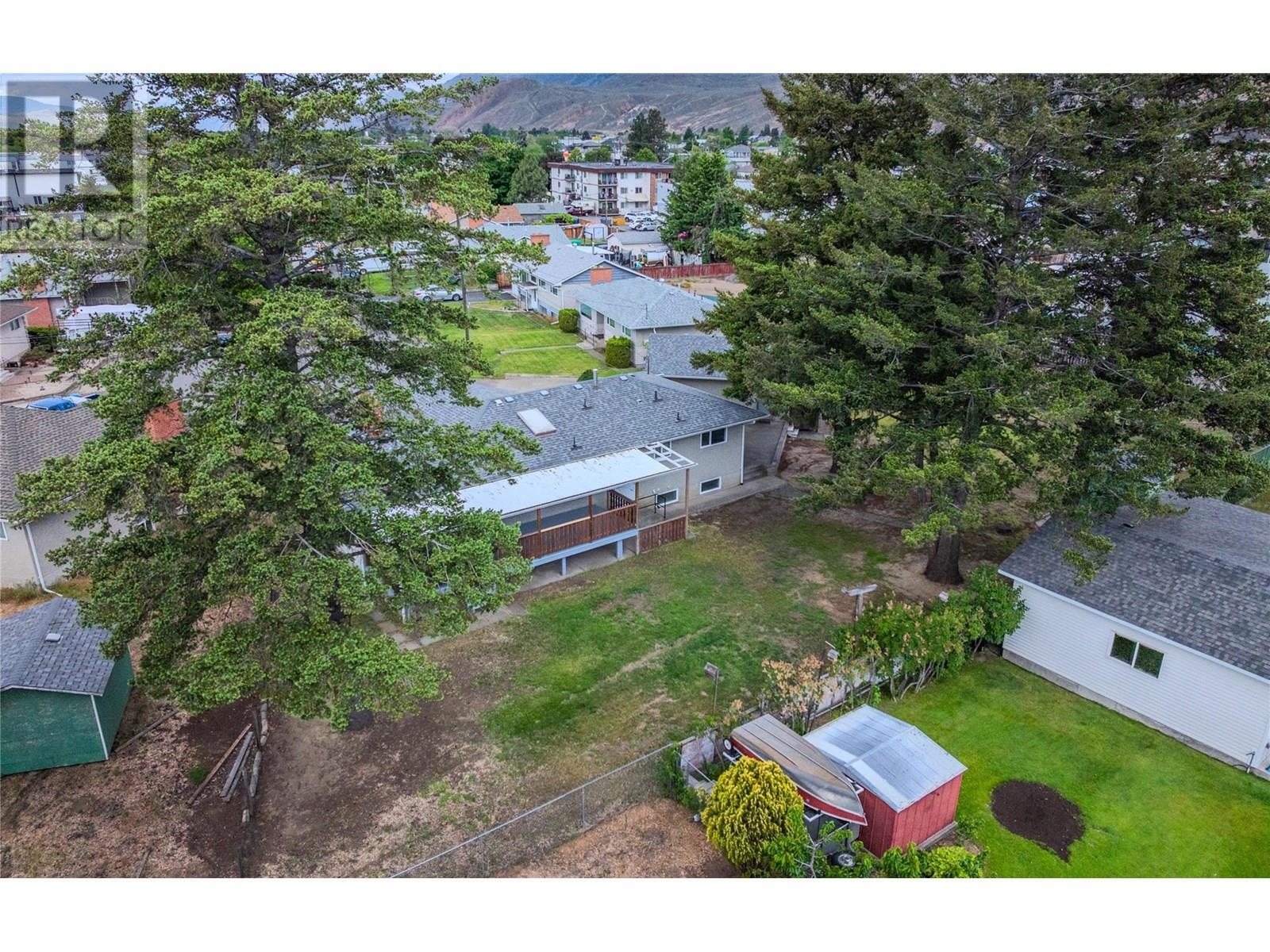 Property Photo: 918 Kirkland Place BC V2B 3Y6