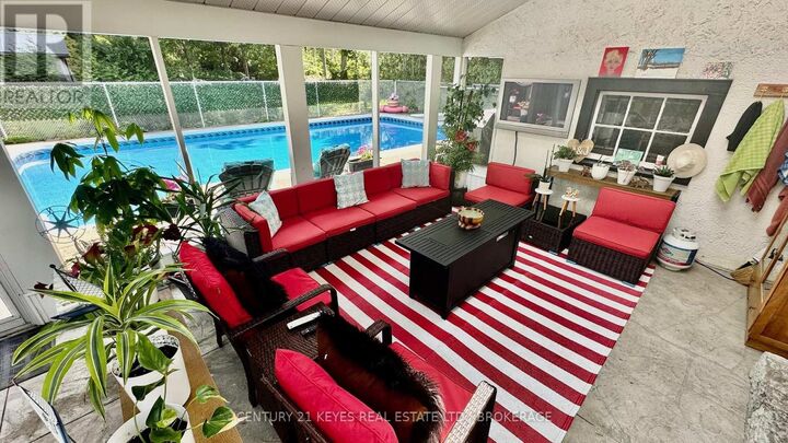 Property Photo:  223 King Street West  ON K7G 2G7 
