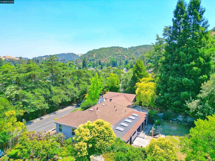 Property Photo: 3810 Canyon Way CA 94553