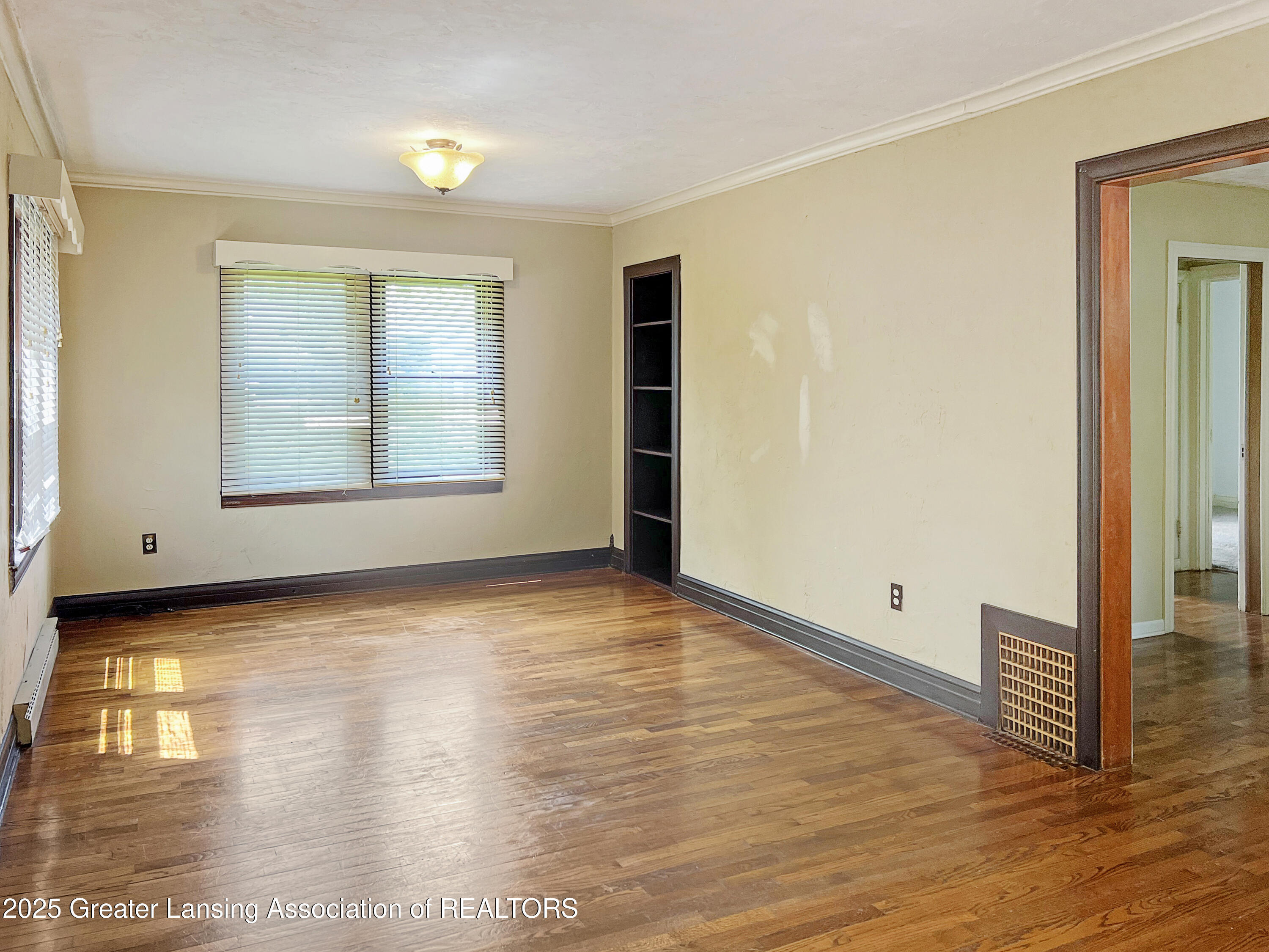 Property Photo: 529 Maine Court MI 48854