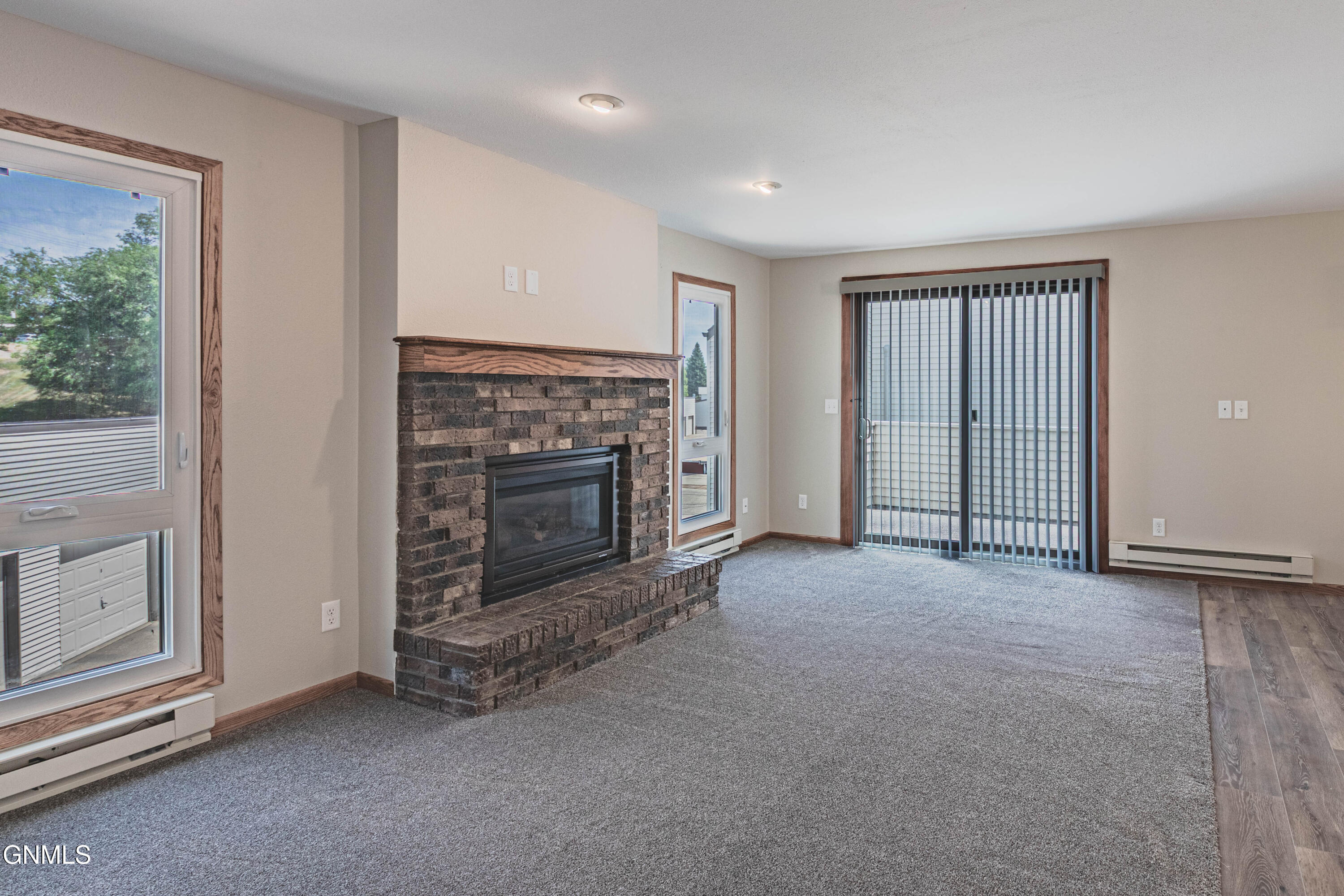 Property Photo: 1191 Jefferson Avenue 38 ND 58504