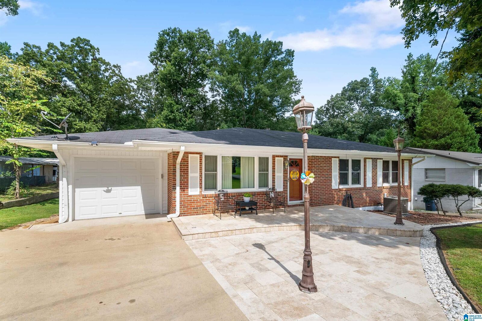 Property Photo: 1404 Dogwood Drive AL 36203