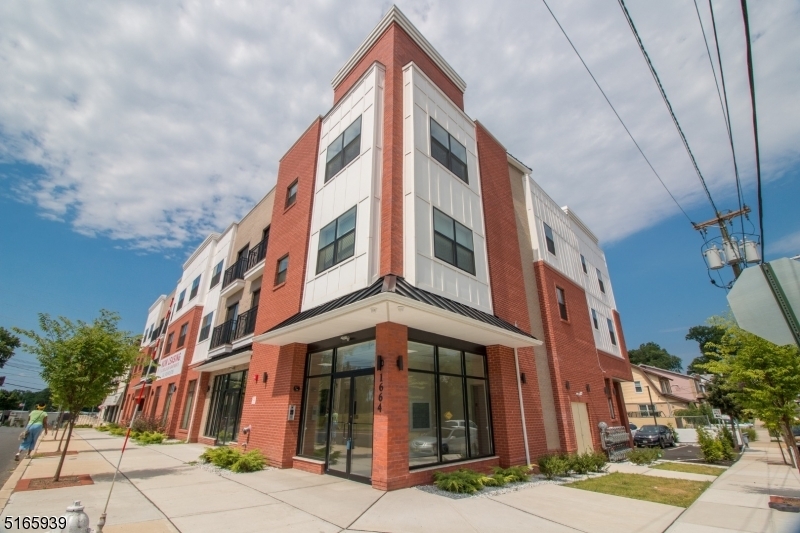 Property Photo: 1664 Stuyvesant Ave 305 NJ 07083
