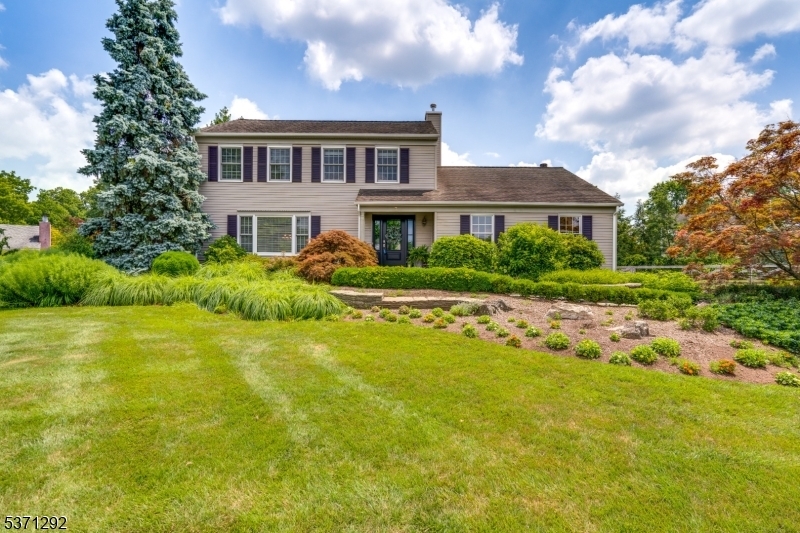 Property Photo:  7 Post Ct  NJ 08844 