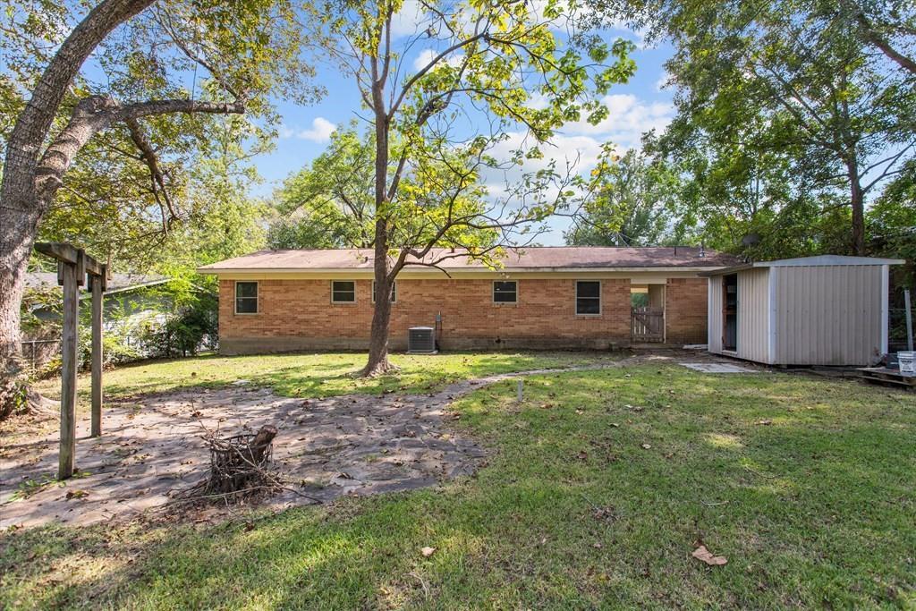 Property Photo: 408 Lynn Avenue TX 75904