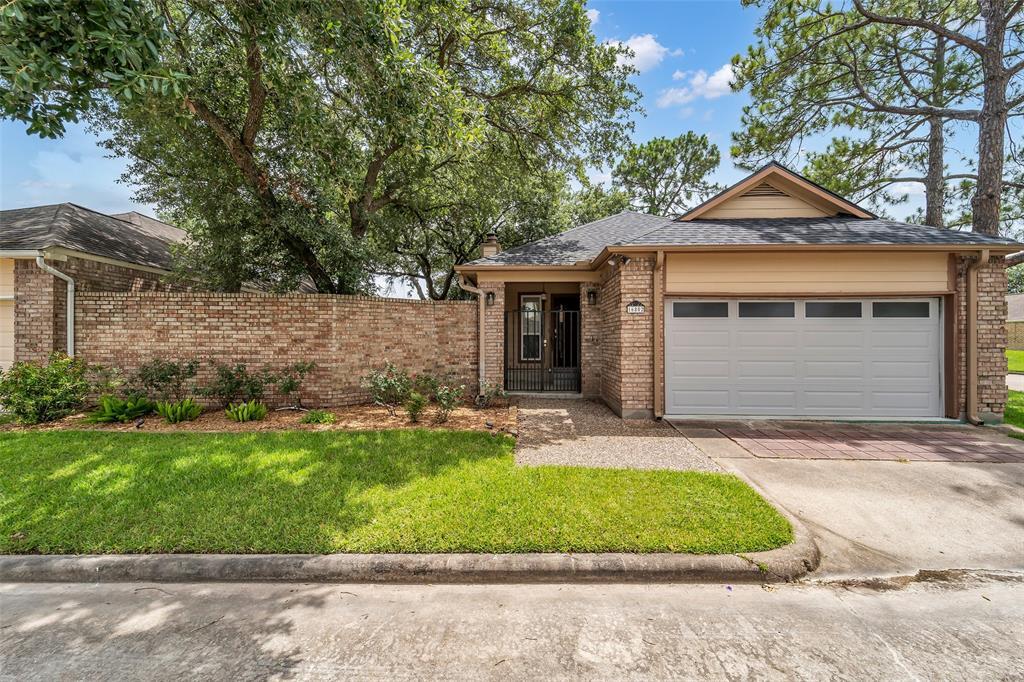 Property Photo: 16802 Heath Hollow Way TX 77058