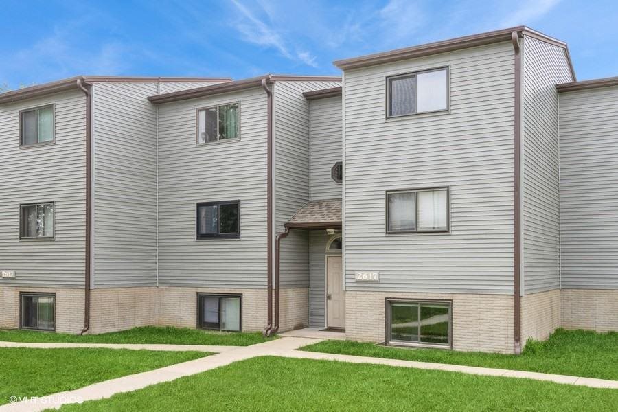 2617 Westwinds Dr 4  Iowa City IA 52246 photo