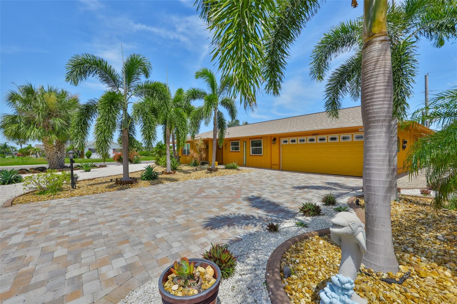 Property Photo: 1801 El Rio Drive FL 33573
