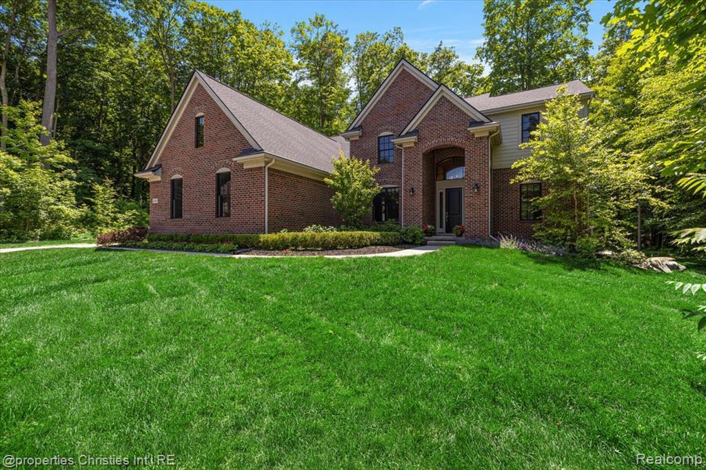 Property Photo:  16463 Constance Court  MI 48168 