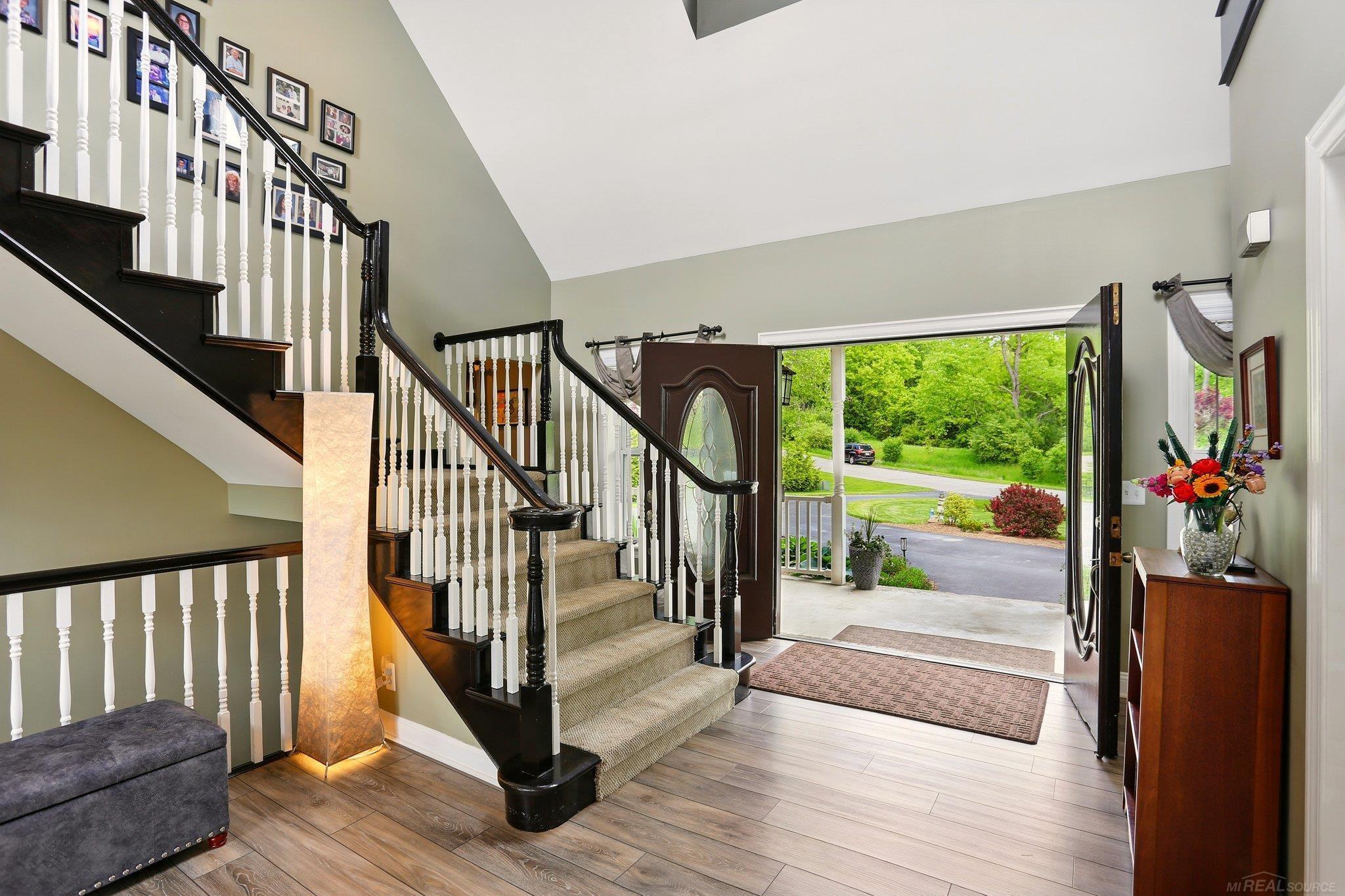 Property Photo: 7859 Pine Ridge Road MI 48346