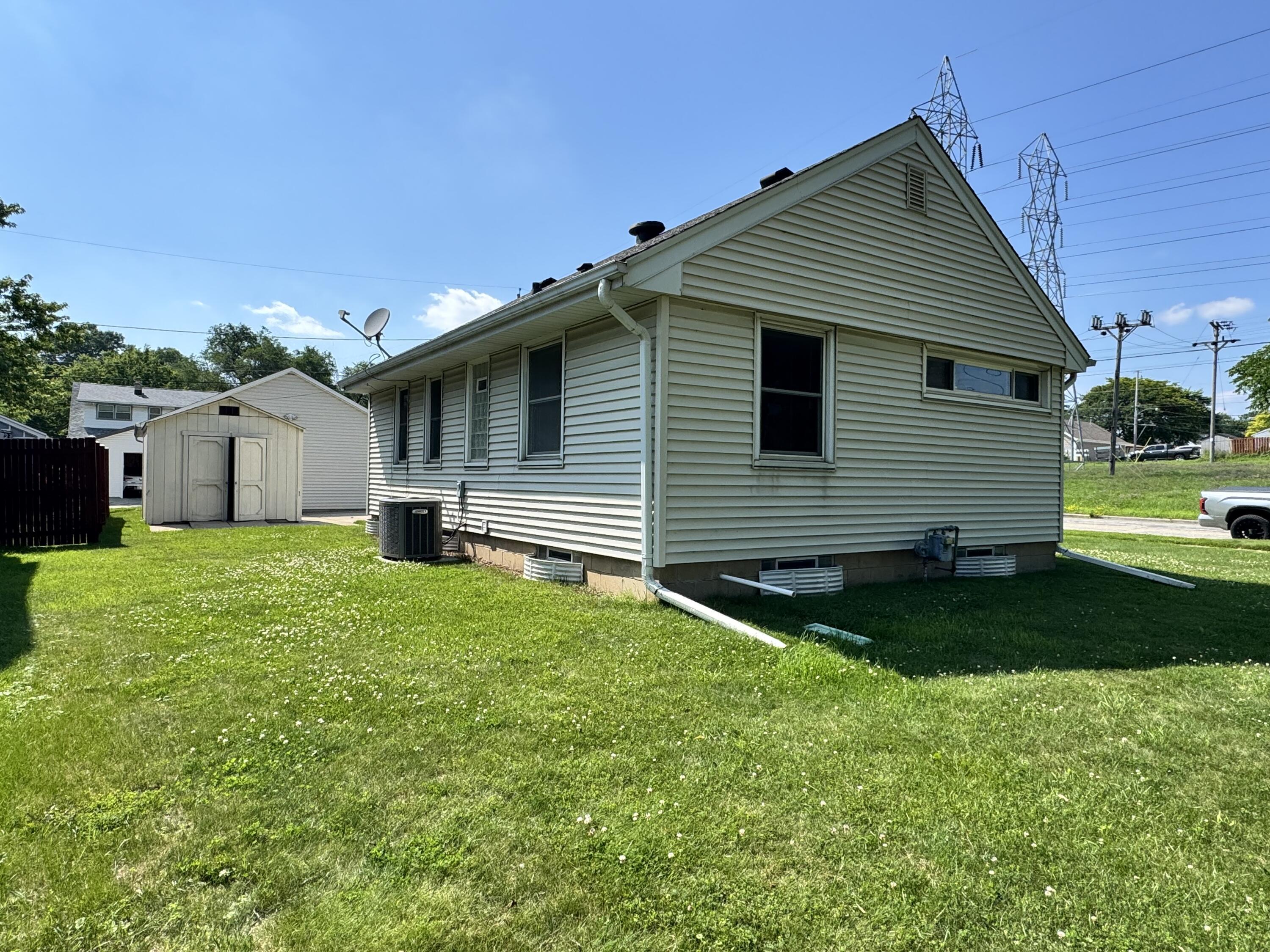 Property Photo: 505 W Waterford Ave WI 53207