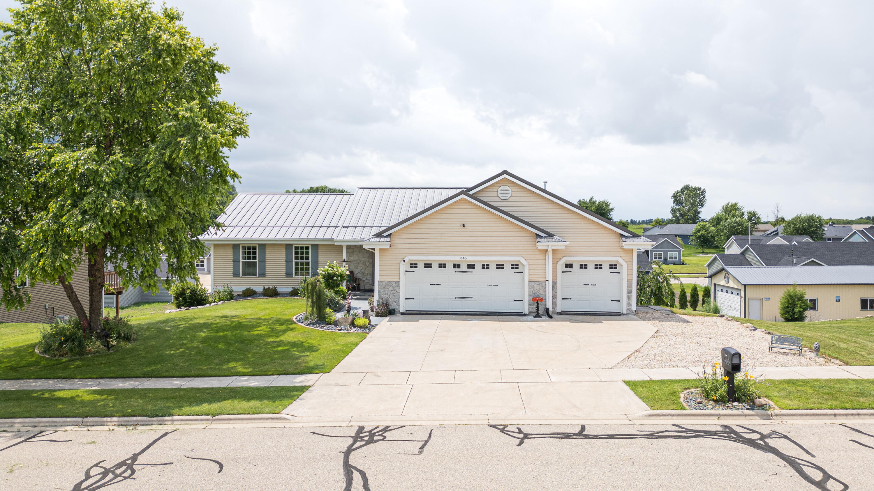 Property Photo: 345 Birchwood Ln WI 53091