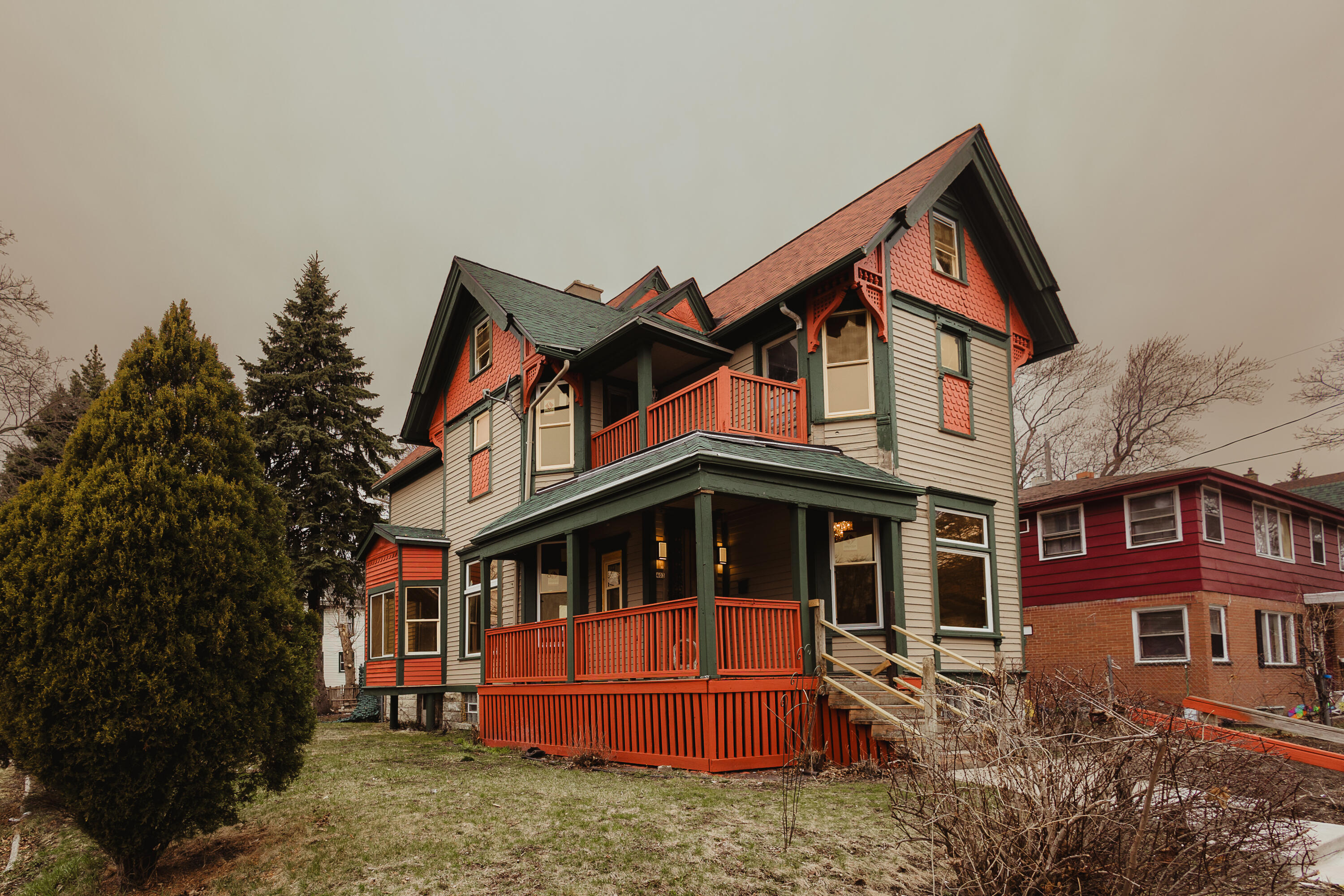 Property Photo: 403 N 32nd St WI 53208