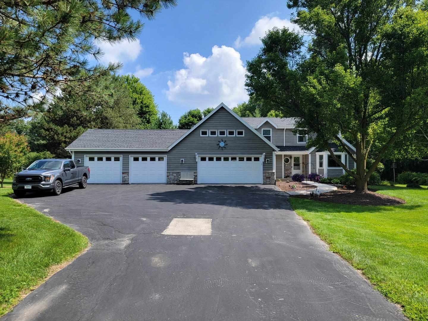 25520 Deer Ridge Trl  Waterford WI 53185 photo