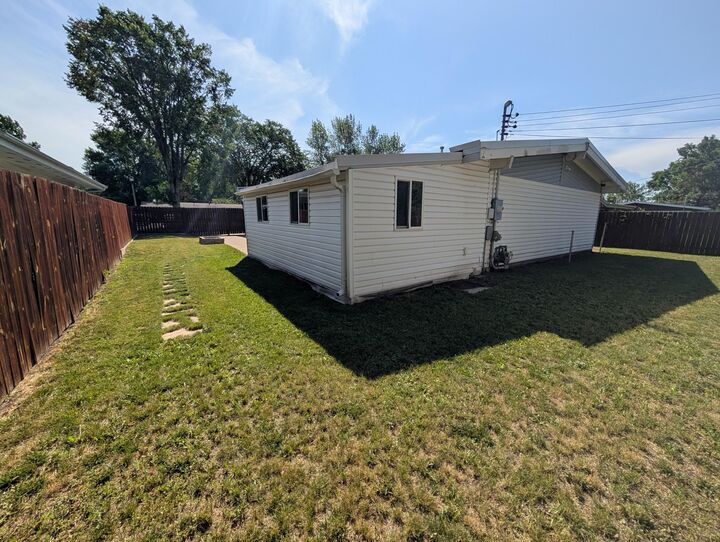 Property Photo:  108 SW 24th Street  ND 58701-3350 