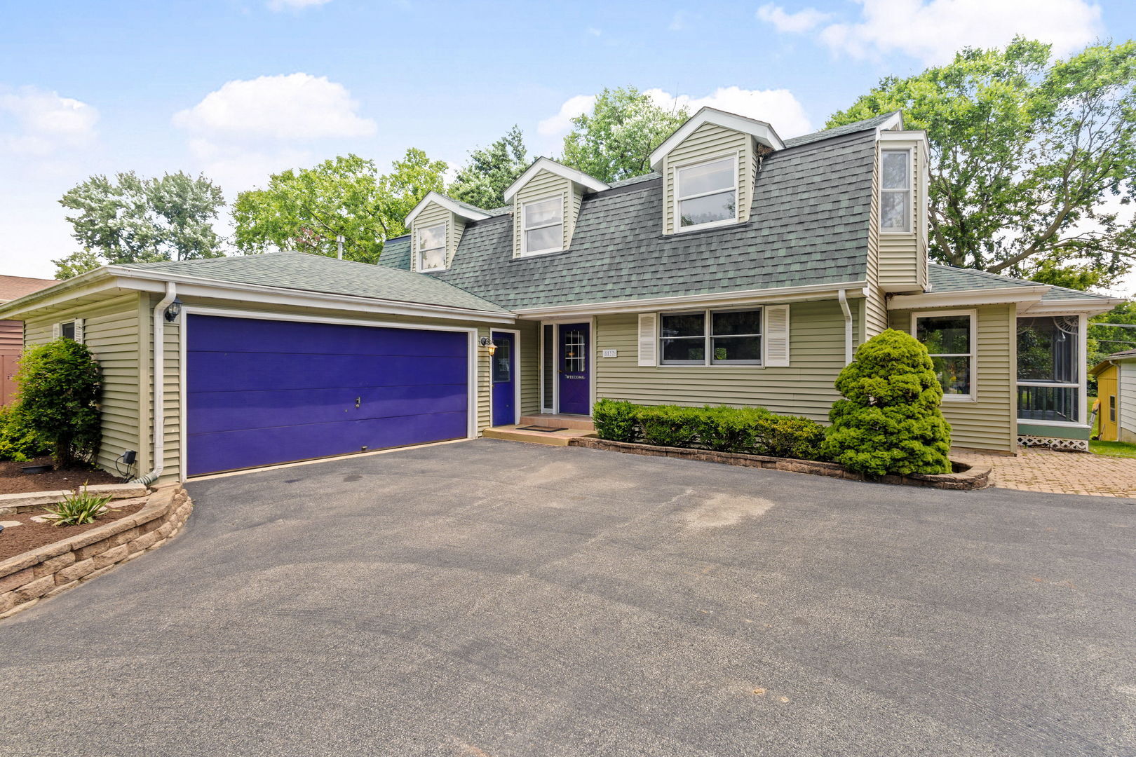 Property Photo: 5537 Pershing Avenue IL 60516